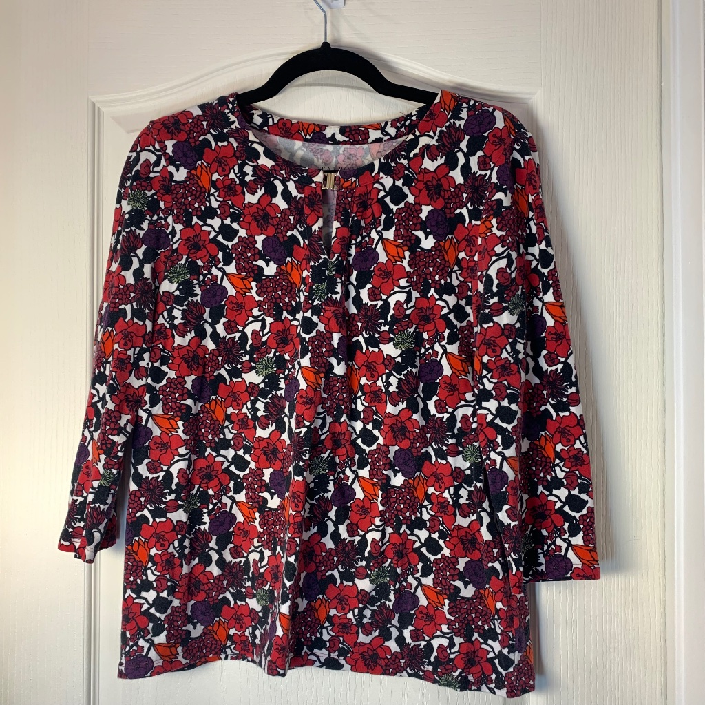 Talbots Petite Floral 3/4 Sleeve T-Shirt Style Top | Gold Button Neck | Lp